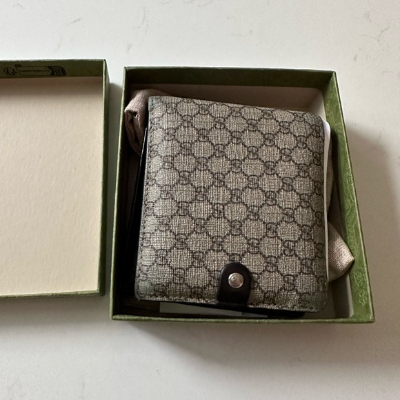 Gucci - Picture 4 of 7